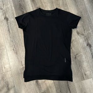 Alphalete Split Hem T-Shirt | Black | Medium